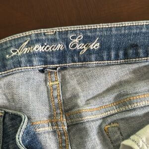 American Eagle Favorite Boyfriend jeans size 10